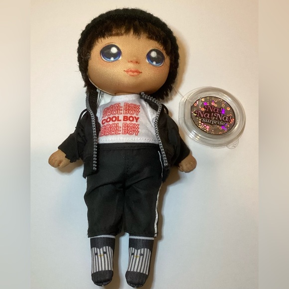 NA NA NA SURPRISE SPARKLE ANDRE AVALANCHE DOLL - Picture 4 of 6